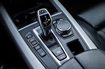 BMW X5 xDrive30d A/T, 190kW (2015) - 16