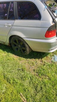 BMW e46 330xd+druhe auto na náhradné diely - 16