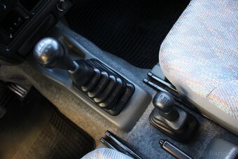 Suzuki jimny 1,3 i 4x4 - 16