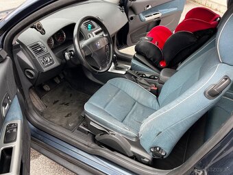 Volvo C30 1,6 benzín 2008 - 16