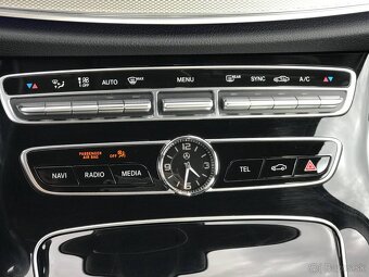 Mercedes-Benz E trieda Sedan 400d 4matic  VZDUCHOVÝ PODVOZOK - 16