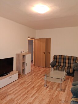 2 izbový , Obr. mieru, sidl.II, Prešov, 54 m2, loggia, 1/8 - 16