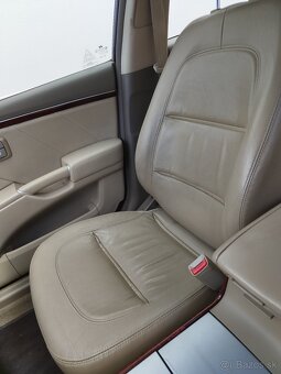 Hyundai Grandeur 2.2 CRDi r.v.2010 - 16