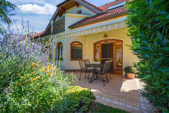 Predaj 2podlažný 6izb. rod.dom  s dvoj garážou    na Kozáck - 16