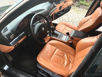 BMW e38 730i V8 - 16