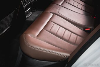 BMW 330e Touring xDrive MOZNY ODPOCET - 16
