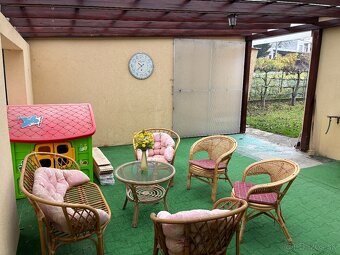 Rodinný dom 4.izbový + viničný domček s pozemkom - 16