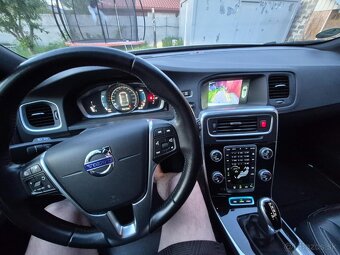 Volvo V60 plugin-hybrid, D5 AWD, r.v. 2016 - 16