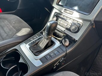 Volkswagen Passat B7 2.0TDI - 16
