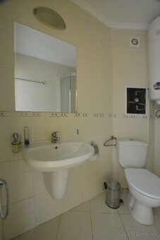 Apartmán 3+kk s verandou a výhledem na bazén sv.Vlas BG - 16