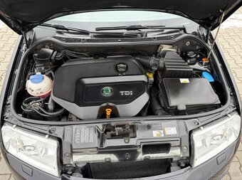 Škoda Fabia 1.9 TDi 96kw RS serviska - 16