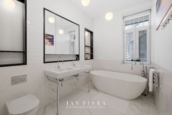 Kombinácia moderného komfortu a staromestského pôvabu - 16