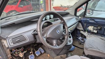 Fiat Ulysse 2,2HDI 94kw kód motora: 4HW - 16