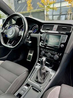 VW Golf 7R 2.0TSI  TOP STAV - 16
