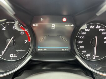 Alfa Romeo Giulia 2.0 Turbo Veloce - 16