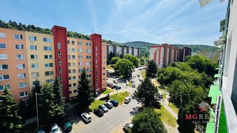 Na predaj priestranný 3-izbový byt s loggiou 77 m2 – Partizá - 16