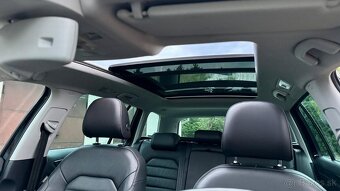 Volkswagen Golf Variant 2.0 TDI DSG Highline - 16