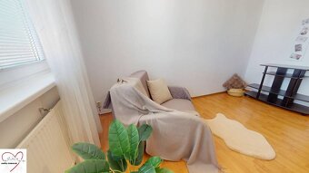 Z vchodu rovno do školy, na predaj praktický 3 izbový byt, A - 16