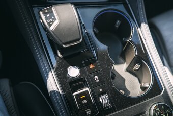 Volkswagen Touareg 3.0 V6 TDI 4Motion V ZÁRUKE - 16