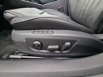 Škoda Superb 2.0 TSI 4x4 Laurin & Klement (2023) - 16