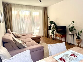 Moderný 2-izbový s predzáhradkou a park miestom - 16