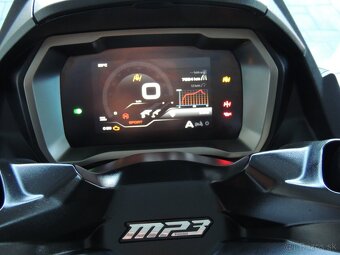 PIAGGIO MP3 400 HPE 2022 ,,B" vodičák 8tis.km - 16