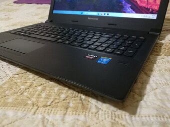 Lenovo. Intel i3. SSD 256 GB. 16 GB. Baterka dobrá. 15,6 FHD - 16