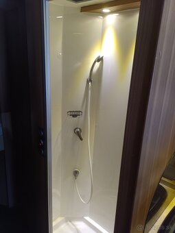 Autokaravan Concorde Carver 821 LS - 16