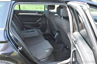 Volkswagen Passat Variant 2.0 TDI DSG /VIRTUAL/ 15.999,- EUR - 16