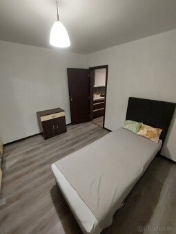 Na prenájom 3izbový byt,Mamateyova 7 Petržalka. - 16