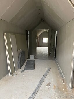 Dom 8km od okresného mesta - 16