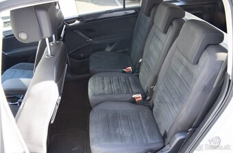 VW Touran Hi-line 100% stav - 16