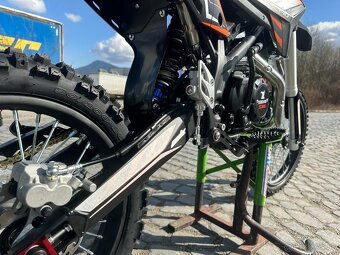 Predám čisto nový nejazdený Pitbike ASIX XB68 140CM3 + El. š - 16