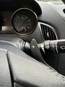 Hyundai Genesis coupe 3.8 V6 - 16