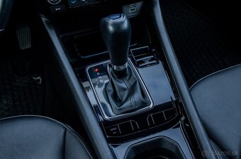 Jeep Compass 1.5 e-Hybrid Night Eagle II / NELAKOVANÉ - 16