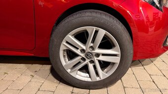 Toyota Corolla  hatchback 1.8 hybrid - 16