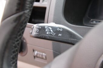 Volkswagen T5 Transporter Shuttle 2.0 TDI - 16