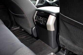 Land Cruiser 2.8 D, 4x4, 18 126 km,WEBASTO, odpočet DPH. - 16