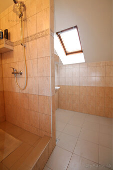 ZNÍŽENÁ CENA - NA PREDAJ - Veľký Rodinný dom Sokolovce - 16