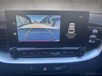 Kia XCEED 1,5 T-GDi M6 GOLD 103kW/140k - 16