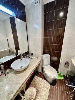 Štýlový dvojizbový apartmán v ideálnej dovolenkovej lokalite - 16