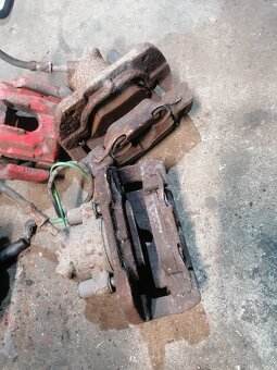 Brzdové strmene bmw e39 e46 e53 e60 e70 - 16