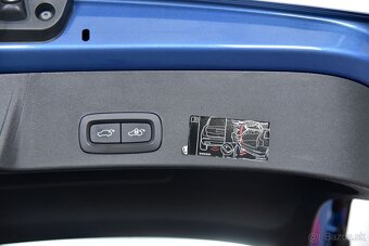 XC40 2.0 D3 R-Design AWD A/T, LED, Tempomat, Vyhr.volant - 16