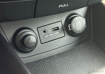 Hyundai i30 1,4 CVVT 1.MAJITEL ČR +ALU benzín manuál 80 kw - 16