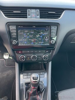 ŠKODA OCTAVIA COMBI RS III 2.0TSi 162Kw 220Ps. - 16