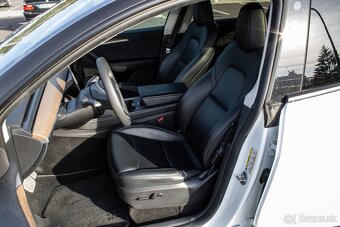 Tesla Model Y Performance - 16