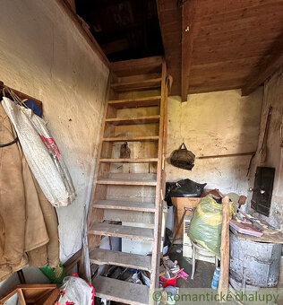 Rodinný dom v pokojnej vinárskej obci Rúbaň – ideálny na r - 16