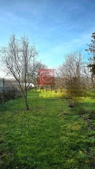 NA PREDAJ rodinný dom s veľkým pozemkom,Veľký Kýr - 16