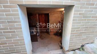 Predaj - rodinný dom v obci Tesáre ID 211-12-LUGU - 16