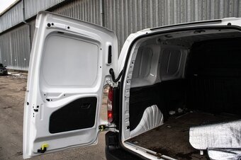 Opel Combo 1.2 Turbo | 2022 | 1. majiteľ - 16